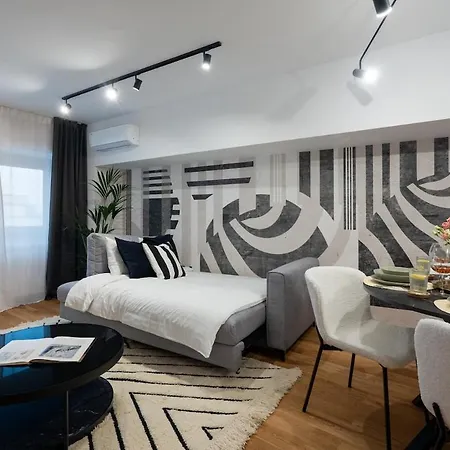 Apartment Superb Large 1br Flat - Unirii Square - 610b *