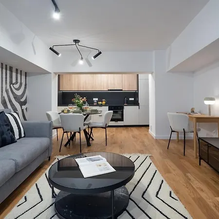 Superb Large 1br Flat - Unirii Square - 610b