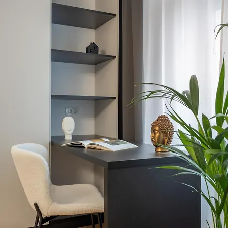 Superb Large 1br Flat - Unirii Square - 610b Apartment *