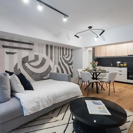 Superb Large 1br Flat - Unirii Square - 610b *