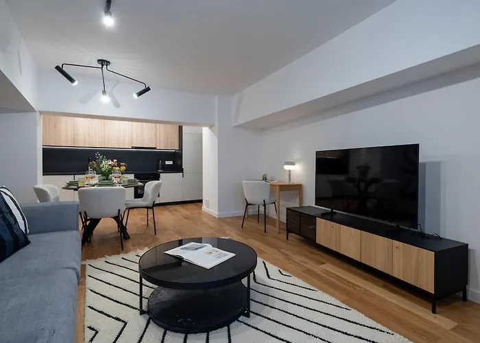 Superb Large 1br Flat - Unirii Square - 610b Apartment