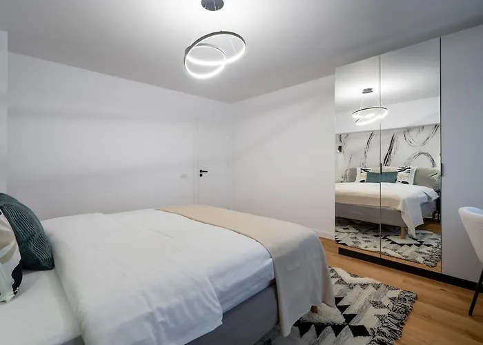 Superb Large 1br Flat - Unirii Square - 610b Bucharest