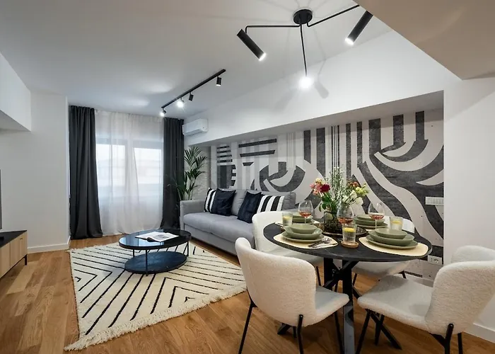 Apartment Superb Large 1br Flat - Unirii Square - 610b Bucharest
