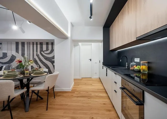 Superb Large 1br Flat - Unirii Square - 610b Apartment