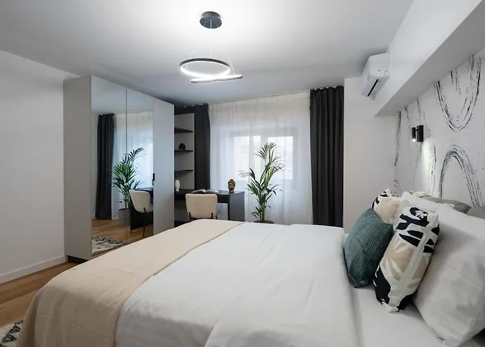Apartment Superb Large 1br Flat - Unirii Square - 610b